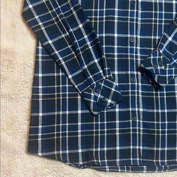 Helly Hansen Blue and White Plaid Light Flannel Shirt sz L Regular - Picture 4 of 10